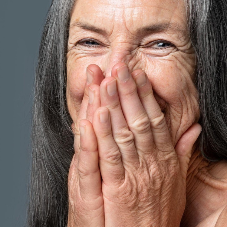 Cuidados com a pele seca no outono e inverno: dicas para idosos