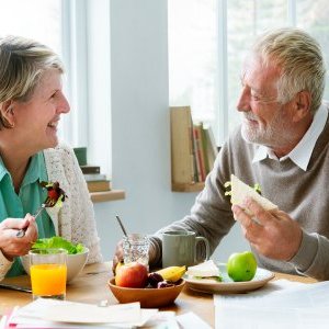 Dia Mundial Da Alimentação: Sabe O Que Os Idosos Devem Comer?