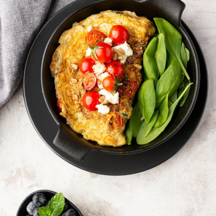 Omelete de espinafres e queijo fresco