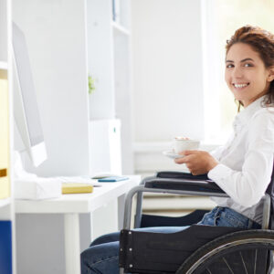 Como evitar escorregar na cadeira de rodas