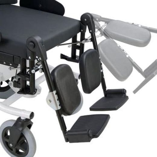 cadeira de rodas com elevaçăo de pernas